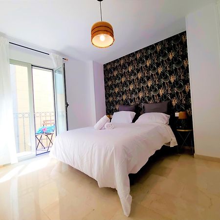 Charlot Center Apartment I Аликанте Экстерьер фото